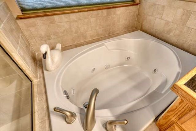 194 Forest Hill Drive, Blairsville, GA 30512