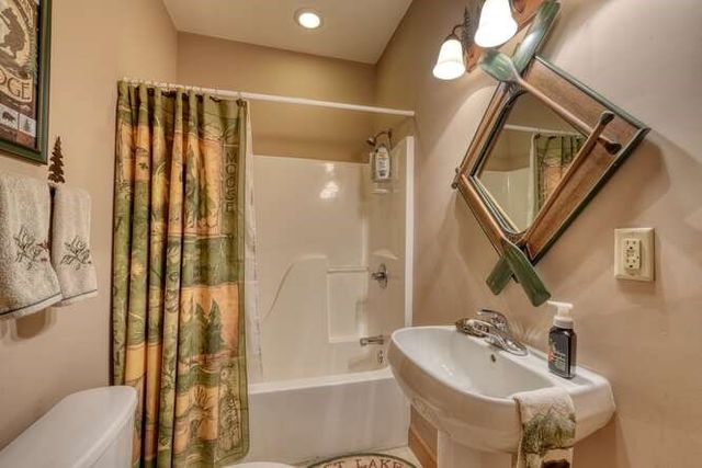 194 Forest Hill Drive, Blairsville, GA 30512