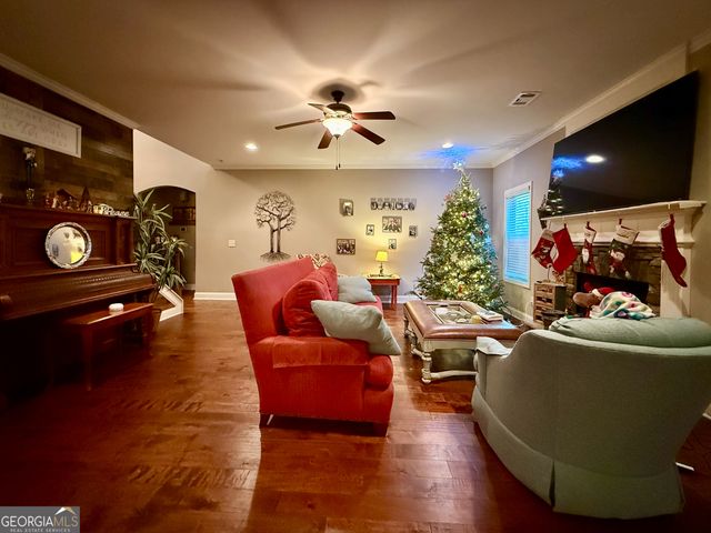 37 Farmstead Way, Senoia, GA 30276