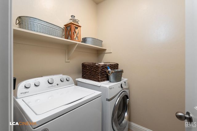 9411 Flowertree Drive, Shafter, CA 93263