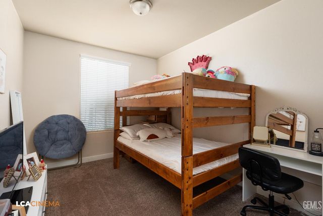 9411 Flowertree Drive, Shafter, CA 93263