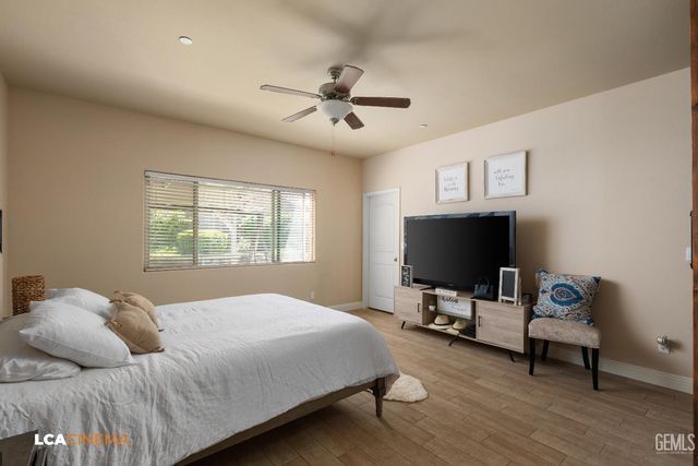 9411 Flowertree Drive, Shafter, CA 93263