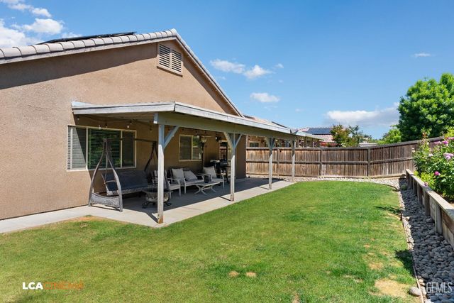 9411 Flowertree Drive, Shafter, CA 93263