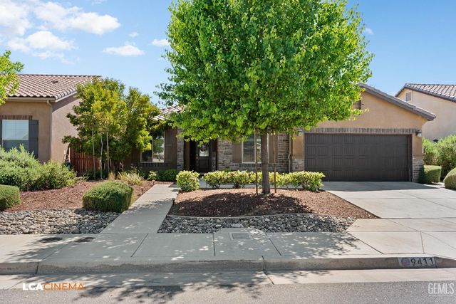 9411 Flowertree Drive, Shafter, CA 93263