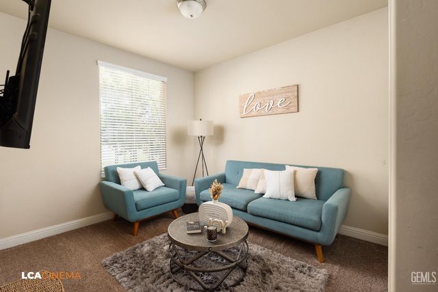 9411 Flowertree Drive, Shafter, CA 93263