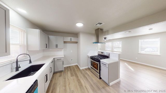 241 E 53rd Street N, Tulsa, OK 74126