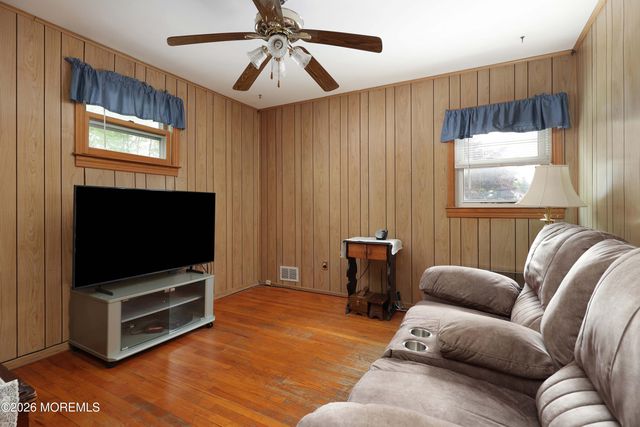 167 Crestview Drive, Middletown, NJ 07748
