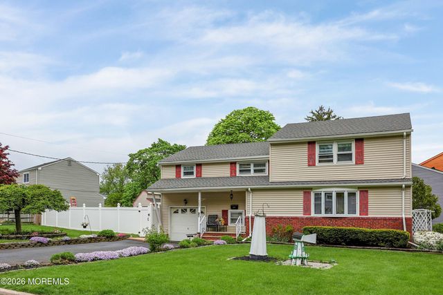 167 Crestview Drive, Middletown, NJ 07748