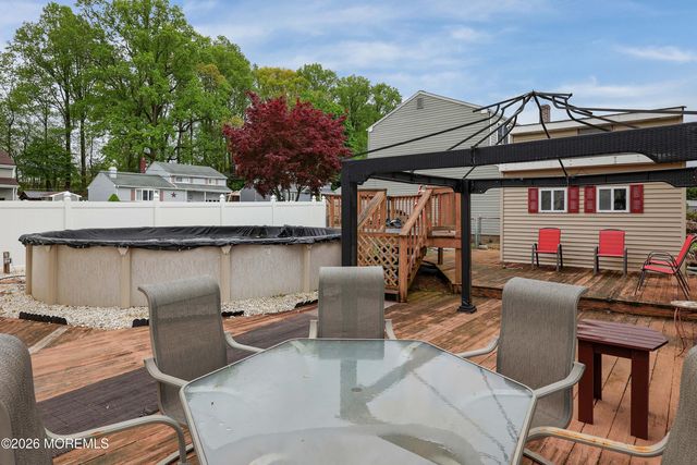 167 Crestview Drive, Middletown, NJ 07748