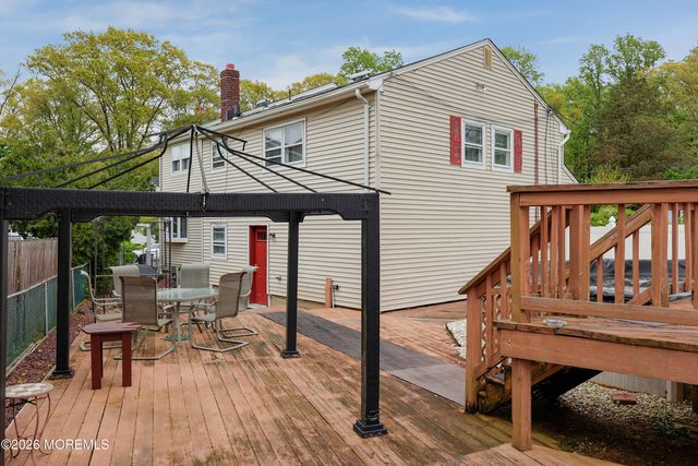 167 Crestview Drive, Middletown, NJ 07748