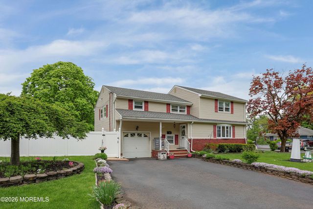 167 Crestview Drive, Middletown, NJ 07748