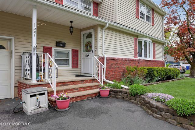 167 Crestview Drive, Middletown, NJ 07748