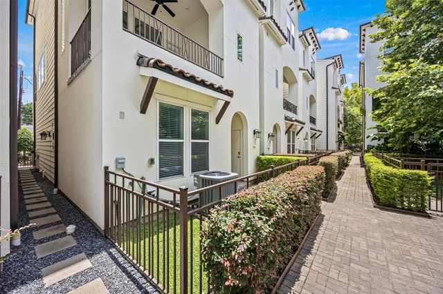 719 Leverkuhn Street, Houston, TX 77007