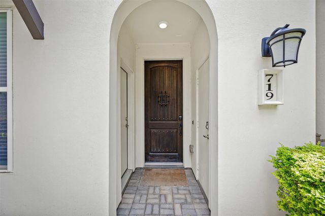 719 Leverkuhn Street, Houston, TX 77007