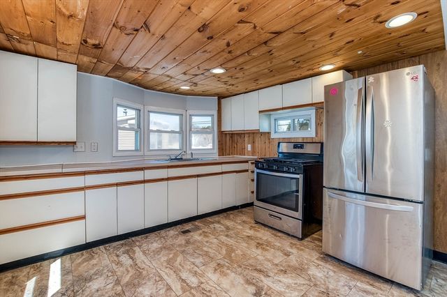 2 Depot St 2, Wareham, MA 02538