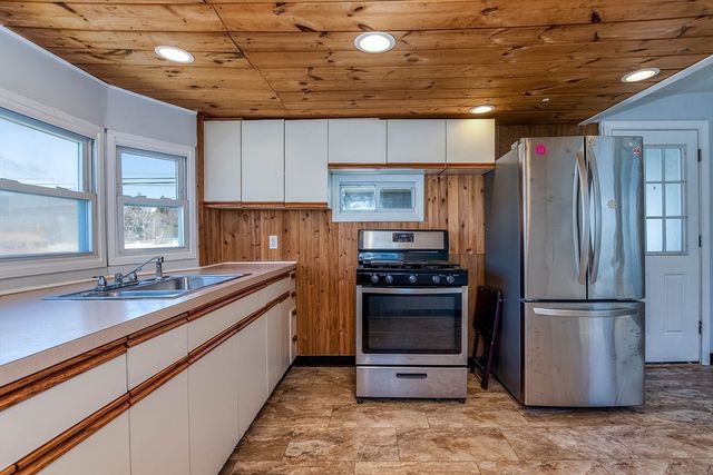 2 Depot St 2, Wareham, MA 02538