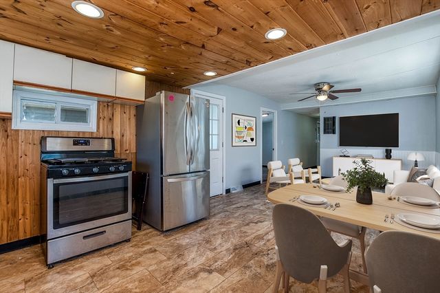 2 Depot St 2, Wareham, MA 02538