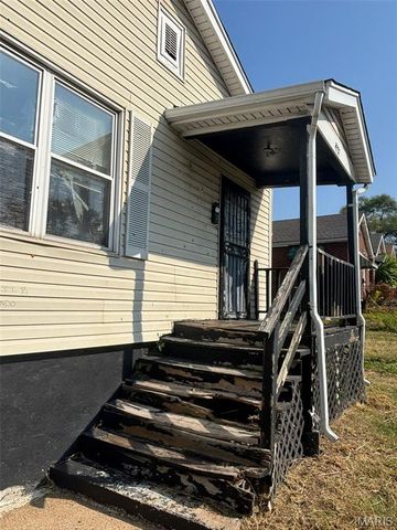 4527 Davison Avenue, St Louis, MO 63120