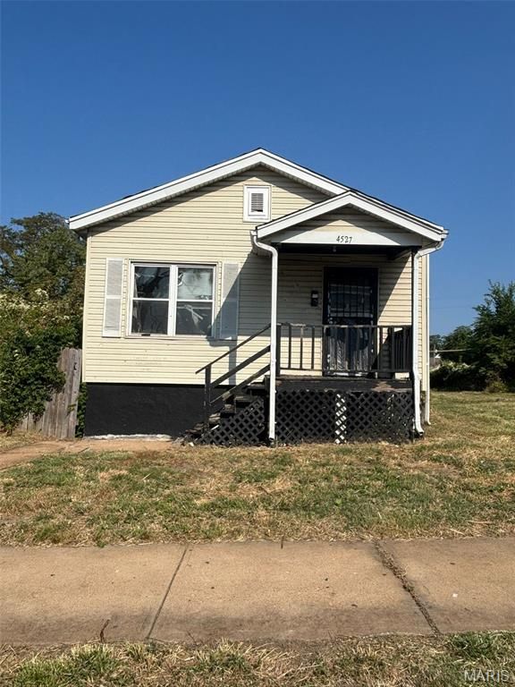 4527 Davison Avenue, St Louis, MO 63120