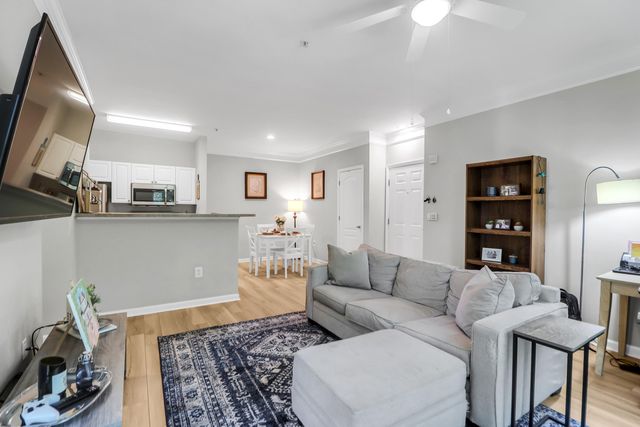 1300 Park West Boulevard Unit 512, Mount Pleasant, SC 29466