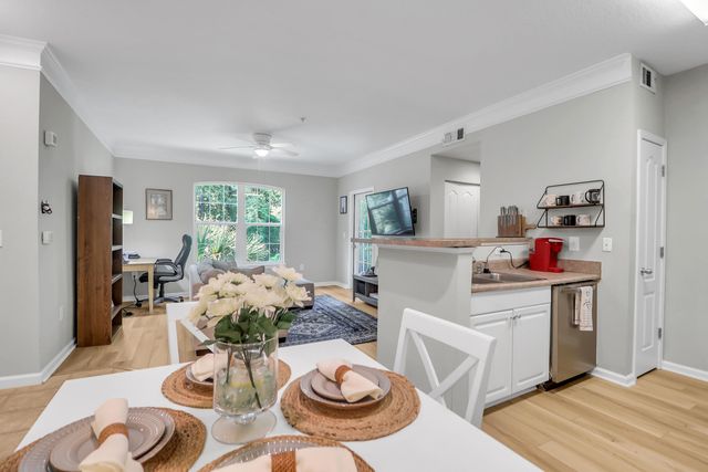 1300 Park West Boulevard Unit 512, Mount Pleasant, SC 29466