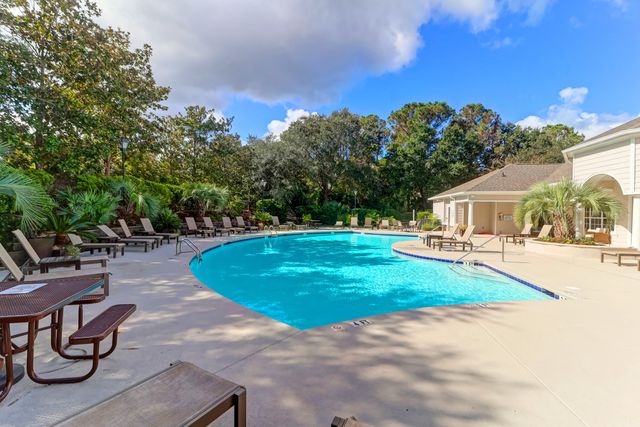 1300 Park West Boulevard Unit 512, Mount Pleasant, SC 29466
