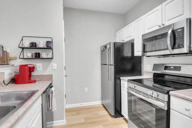 1300 Park West Boulevard Unit 512, Mount Pleasant, SC 29466