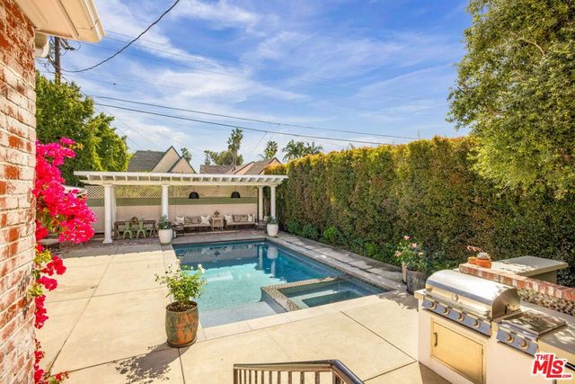 902 S Citrus Avenue, Los Angeles, CA 90036