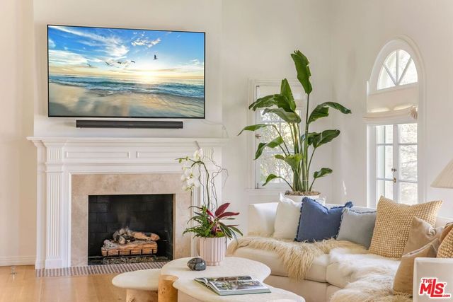 902 S Citrus Avenue, Los Angeles, CA 90036