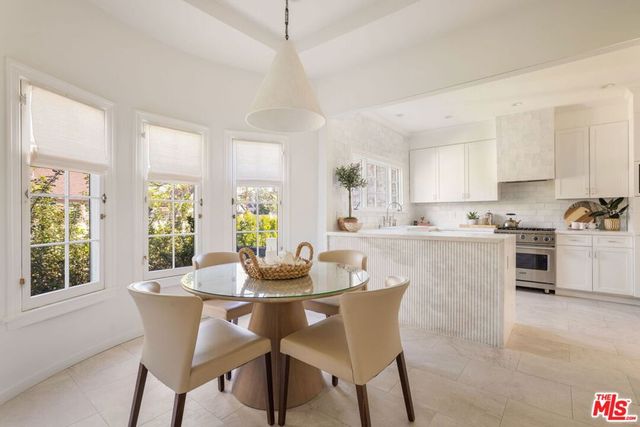 902 S Citrus Avenue, Los Angeles, CA 90036