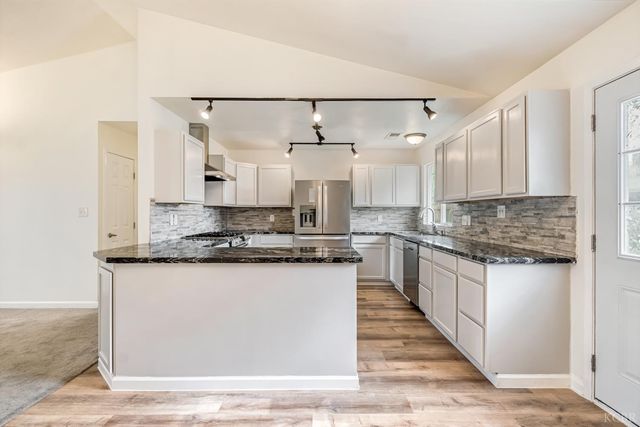 1359 Acacia Court, Lemoore, CA 93245