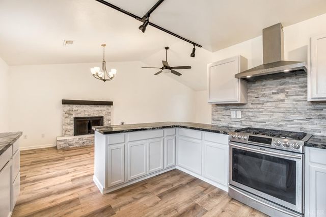 1359 Acacia Court, Lemoore, CA 93245