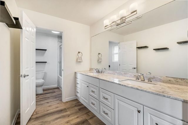 1359 Acacia Court, Lemoore, CA 93245