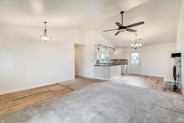 1359 Acacia Court, Lemoore, CA 93245