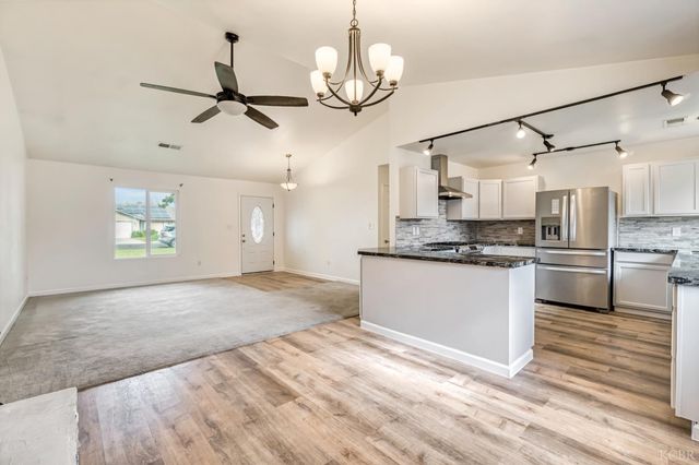 1359 Acacia Court, Lemoore, CA 93245