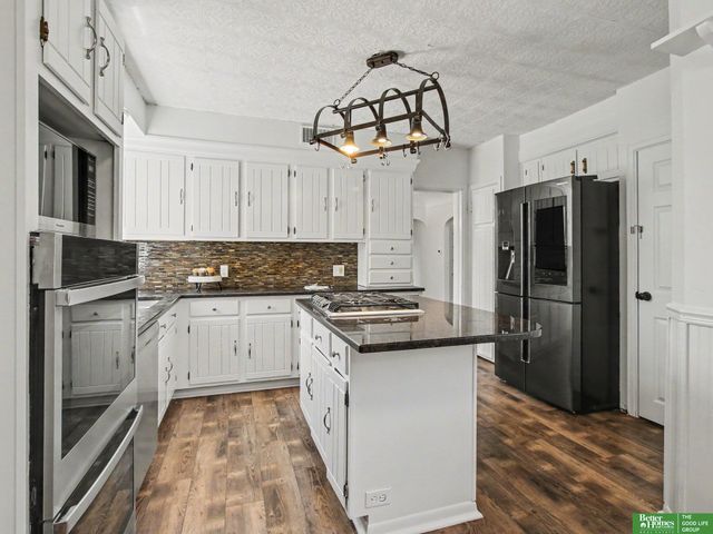 306 Bellevue Boulevard, Bellevue, NE 68005