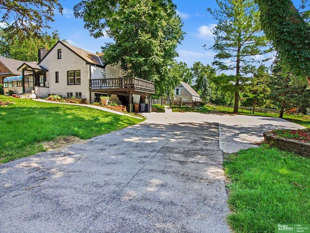 306 Bellevue Boulevard, Bellevue, NE 68005