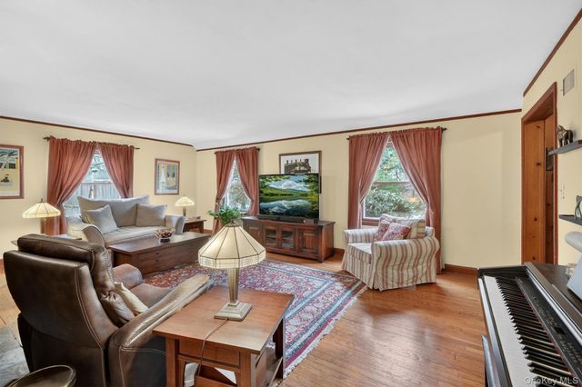 427 Westchester Avenue, White Plains, NY 10604