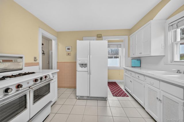 427 Westchester Avenue, White Plains, NY 10604
