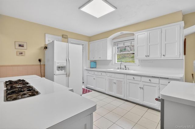 427 Westchester Avenue, White Plains, NY 10604
