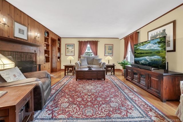 427 Westchester Avenue, White Plains, NY 10604