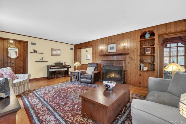 427 Westchester Avenue, White Plains, NY 10604