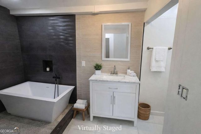 2875 Oldknow Drive NW, Atlanta, GA 30318