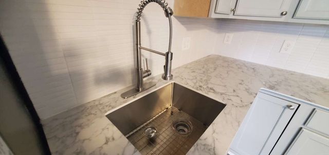 75 Woodruff Rd, Clinton, MA 01510