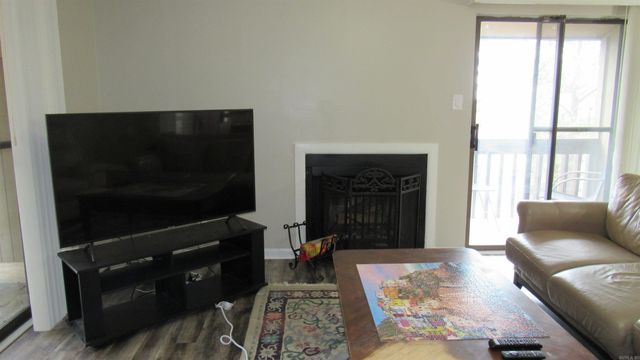 518 Green Mountain Cir Apt 16, Little Rock, AR 72211