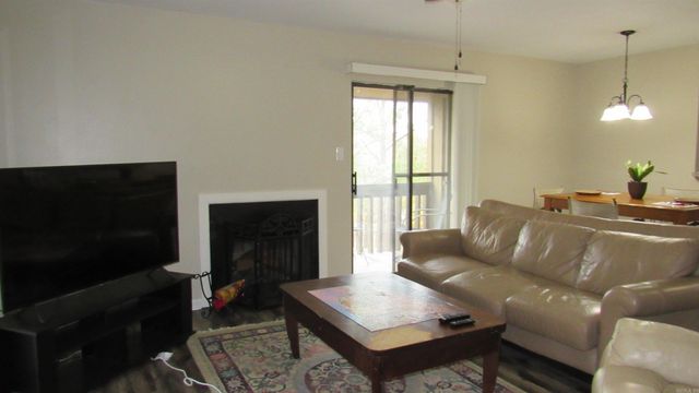 518 Green Mountain Cir Apt 16, Little Rock, AR 72211