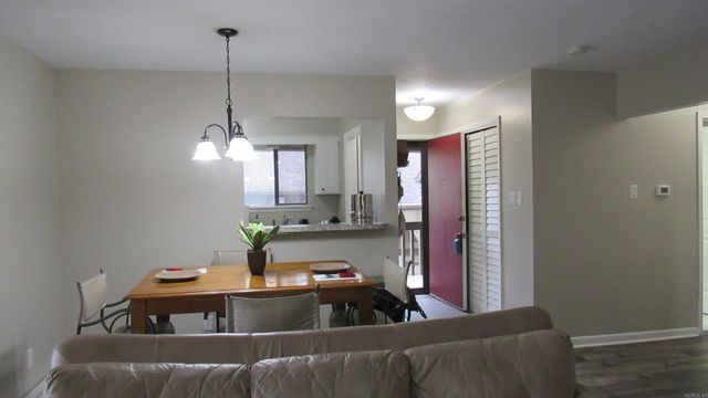 518 Green Mountain Cir Apt 16, Little Rock, AR 72211
