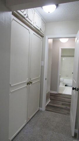 518 Green Mountain Cir Apt 16, Little Rock, AR 72211