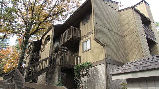 518 Green Mountain Cir Apt 16, Little Rock, AR 72211