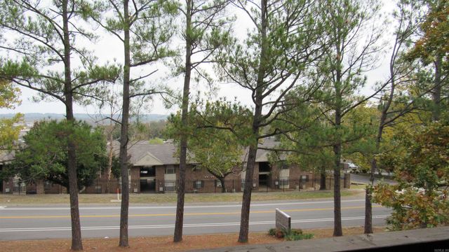 518 Green Mountain Cir Apt 16, Little Rock, AR 72211